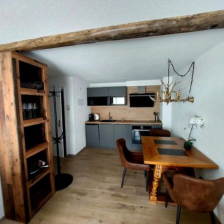 Fewo'S Und Apartment'S Schoeneck Давос Екстериор снимка